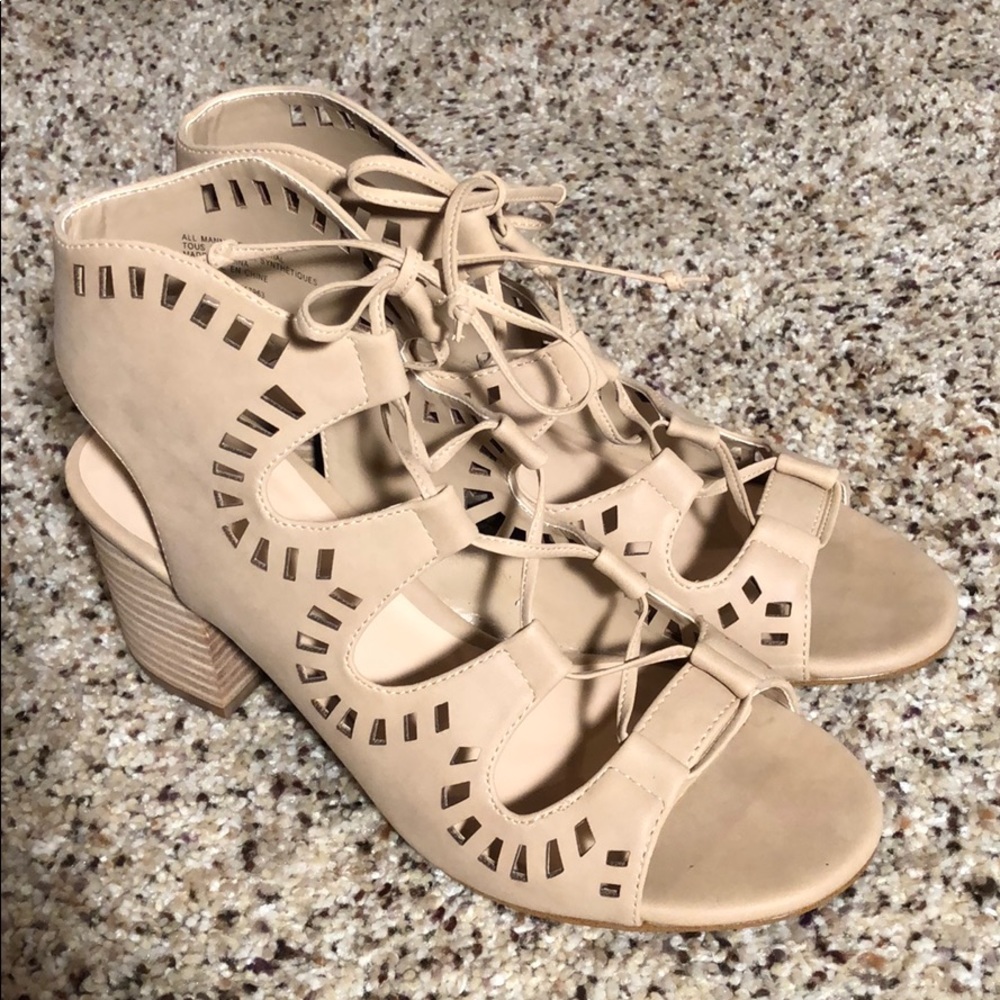 BP Lace Up Sandle